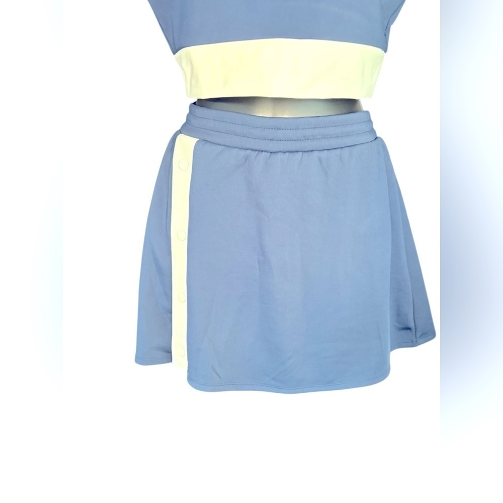 Sincerely Jules Active navy blue white Trim Tennis Golf top & Skort set Large - Picture 6 of 9
